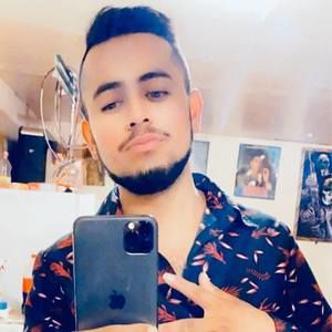 Meet your Posher, Luizz